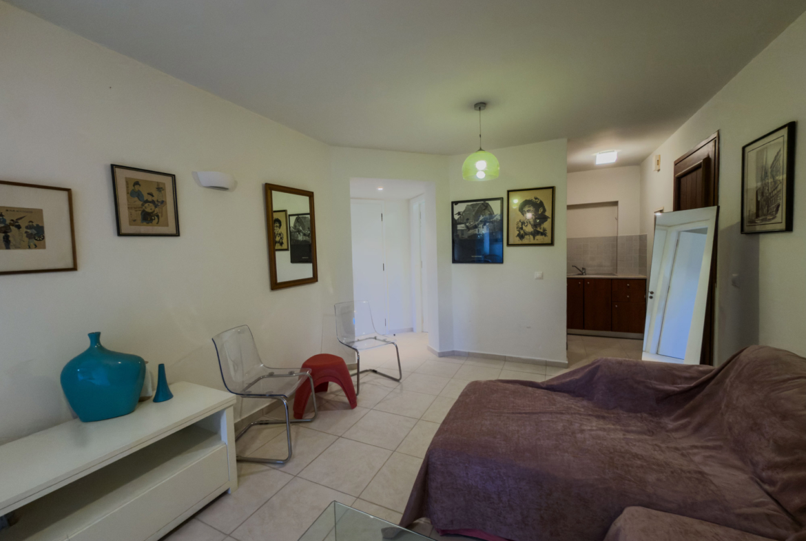 Two-storey apartment with 3 bedrooms & shared pool next to the beach near Maleme