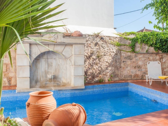 One-bedroom fully furnished apartment with a shared pool near Rethymno city