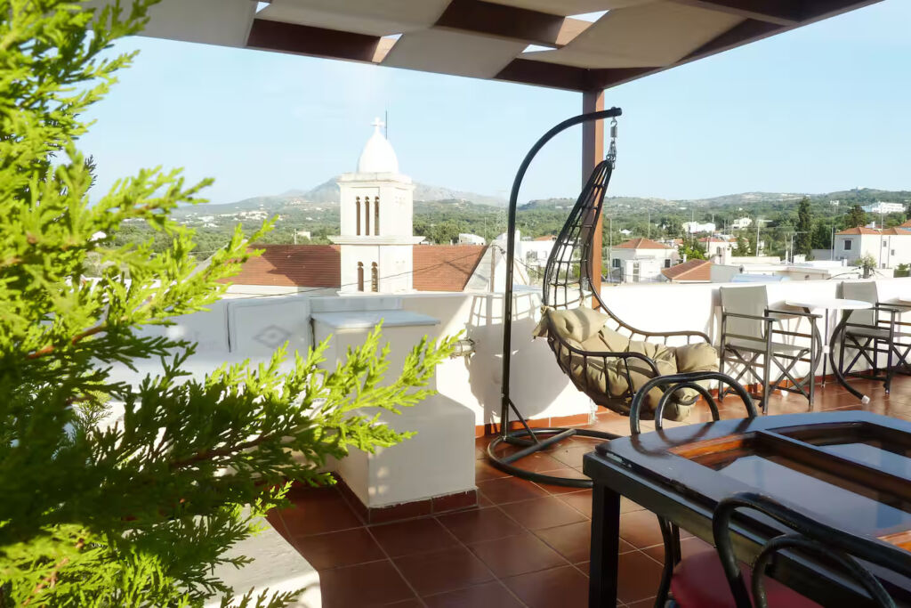 14 One-bedroom apartment with a shared pool in Atsipopoulo close to Rethymno