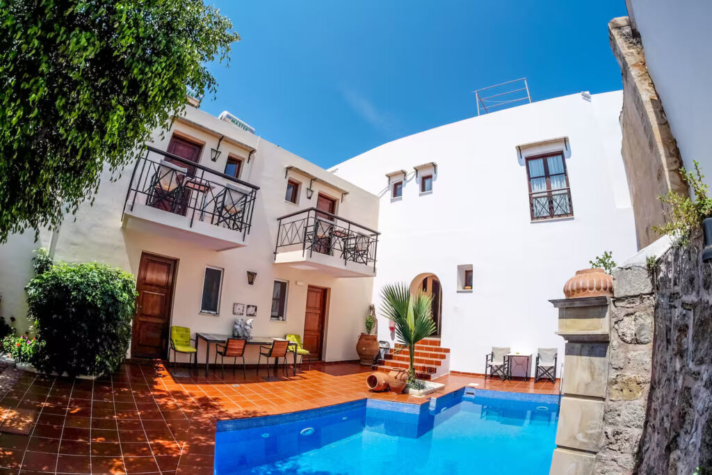 19 One-bedroom apartment with a shared pool in Atsipopoulo close to Rethymno