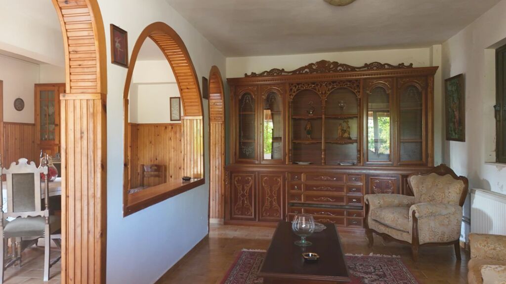Two-bedroom ground floor apartment with a spacious plot & within walking distance to the beach in Kalyves