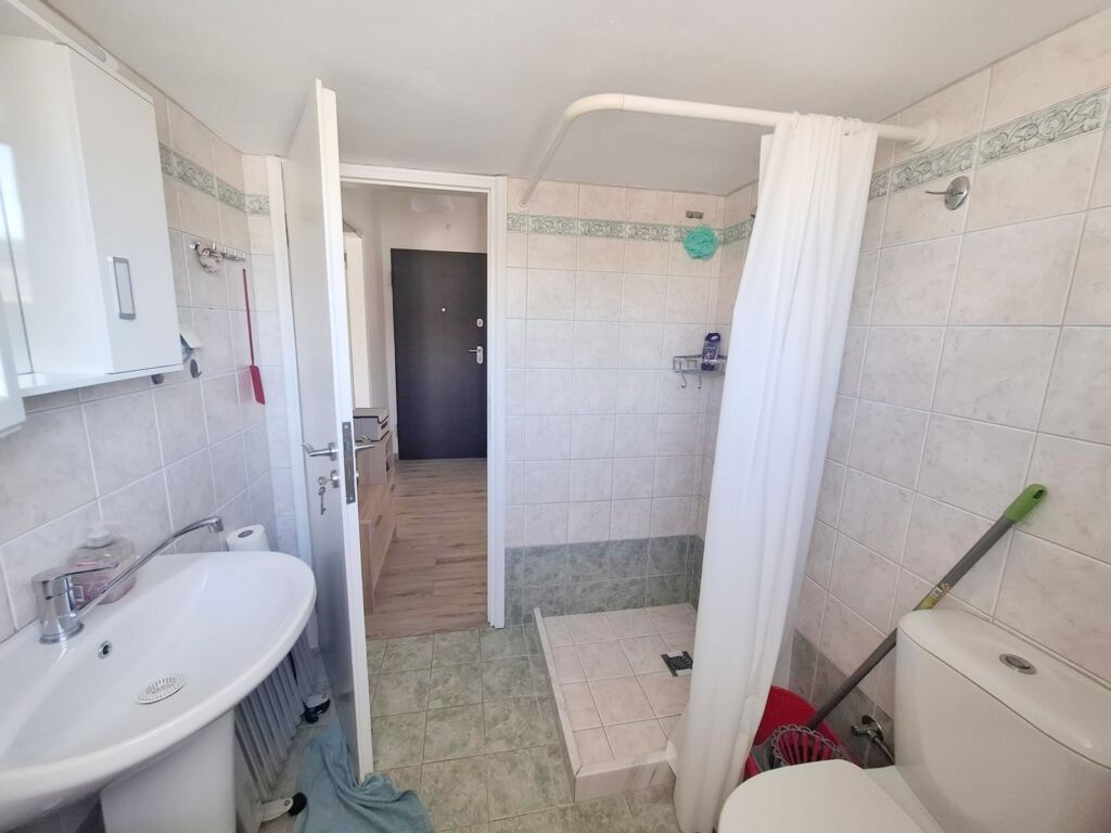16 Beachfront one-bedroom apartment with White Mountains view in Almyrida