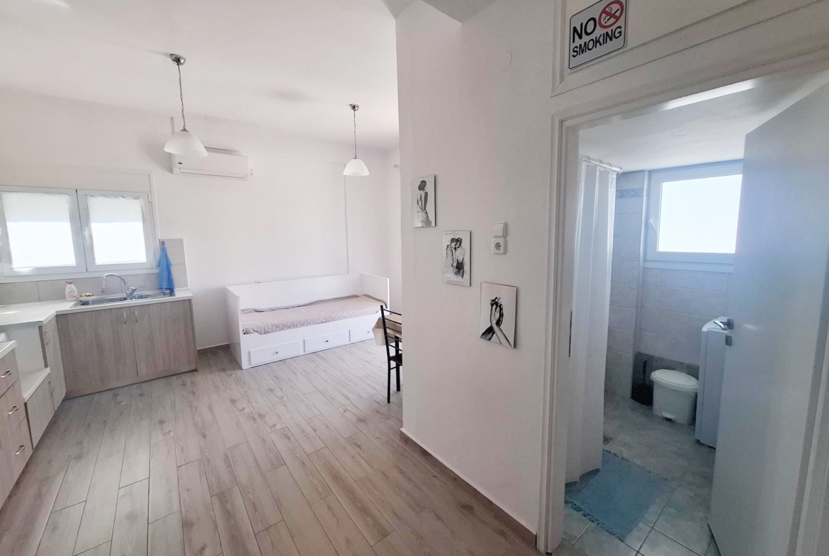 Beachfront one-bedroom apartment with White Mountains view in Almyrida