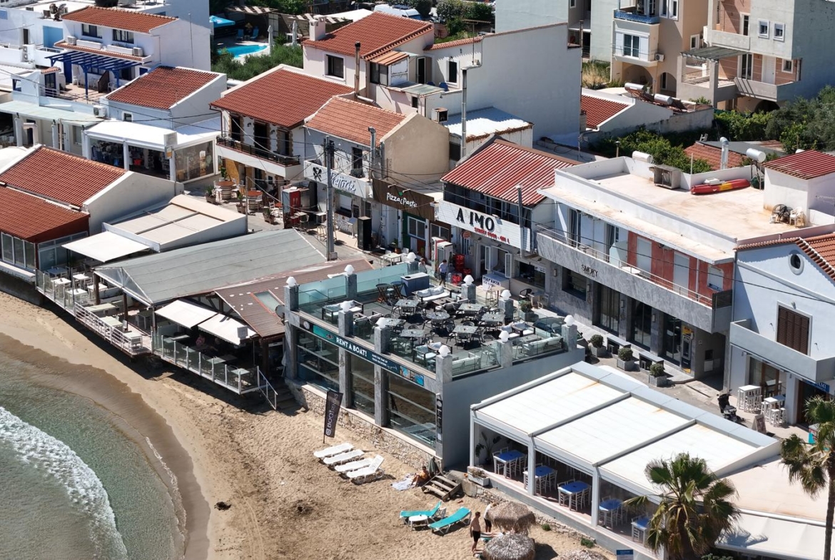 Beachfront one-bedroom apartment with White Mountains view in Almyrida