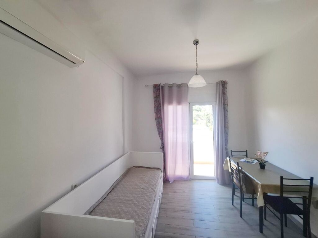 6 Beachfront one-bedroom apartment with White Mountains view in Almyrida