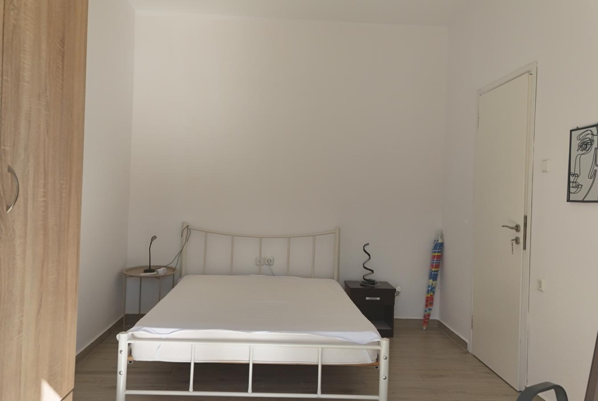 Beachfront one-bedroom apartment with White Mountains view in Almyrida