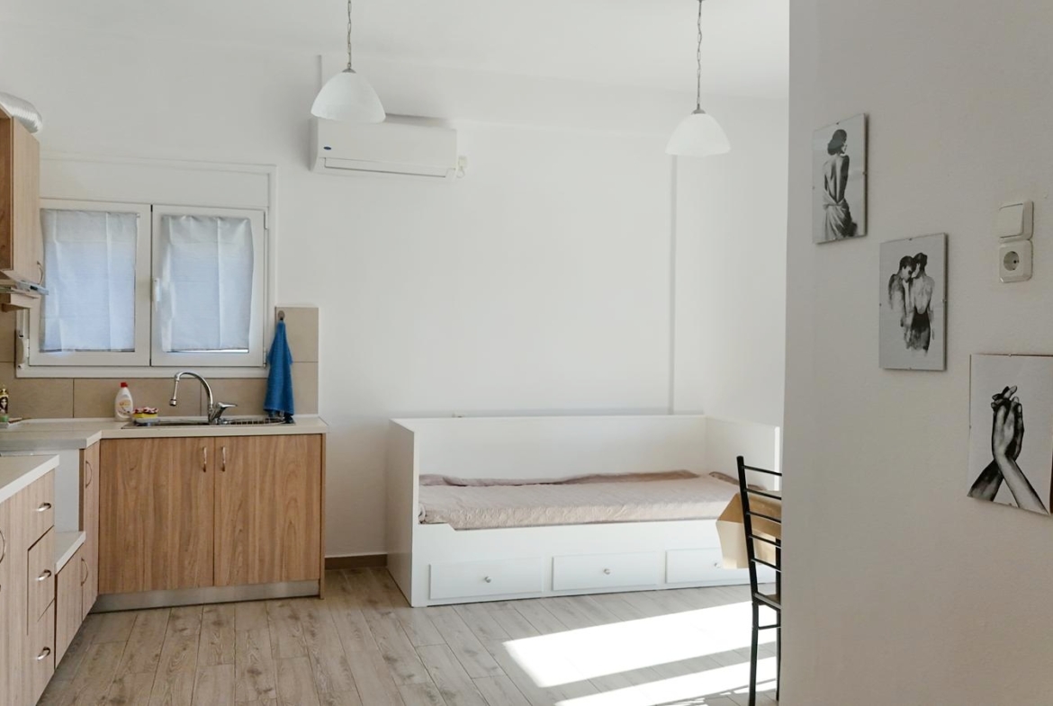 Beachfront one-bedroom apartment with White Mountains view in Almyrida