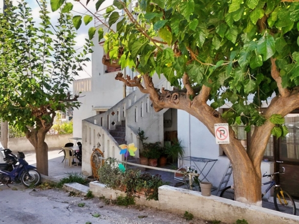 Two-bedroom ground floor apartment in the center of Kalyves