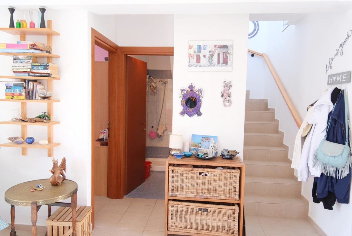 Two-bedroom house with a shared pool in Drapanos