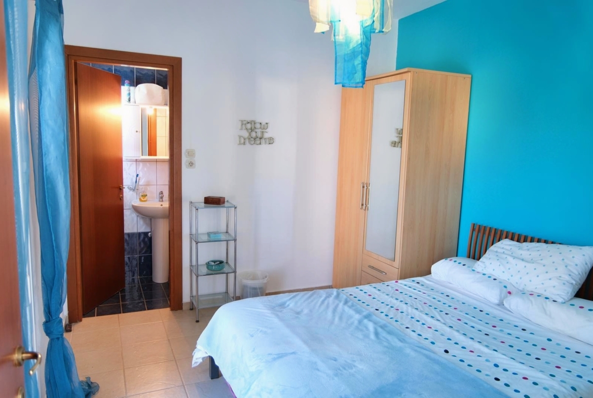 Two-bedroom house with a shared pool in Drapanos