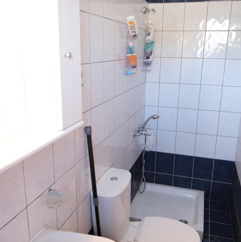 Two-bedroom house with a shared pool in Drapanos