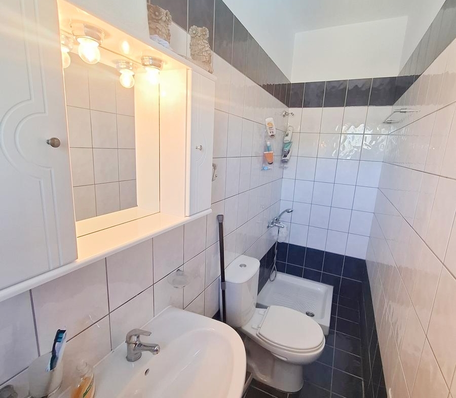 Two-bedroom house with a shared pool in Drapanos