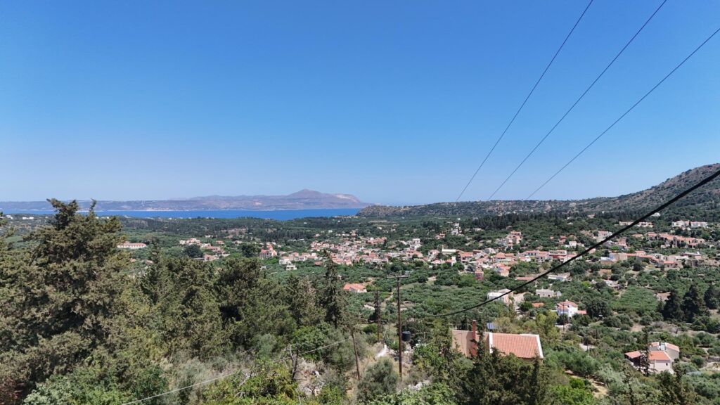 Building plot with sea & village views in Gavalochori