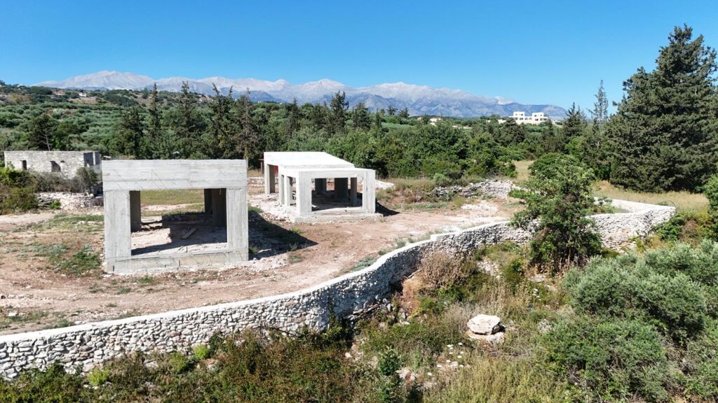 Newly built detached 2-bedroom house with White Mountains view in Gavalochori