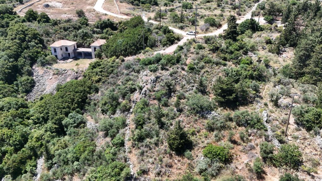 Building plot with sea & village views in Gavalochori