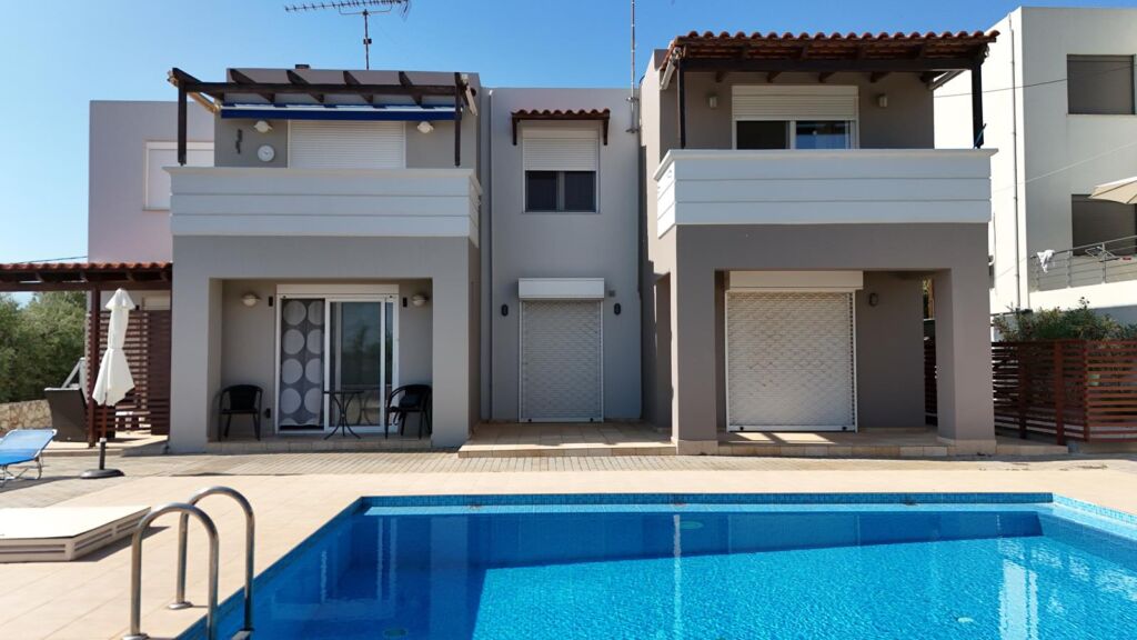 default Second floor one-bedroom apartment with a sea view & shared pool in Tavronitis