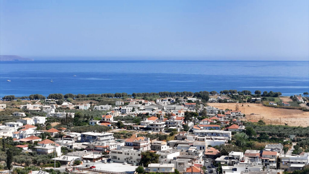 default Second floor one-bedroom apartment with a sea view & shared pool in Tavronitis