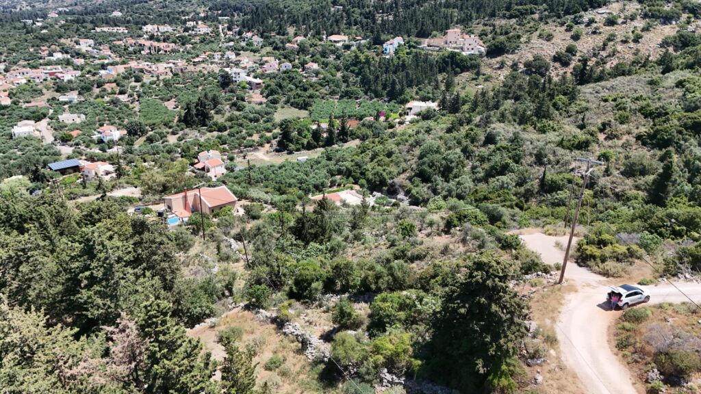 Building plot with sea & village views in Gavalochori