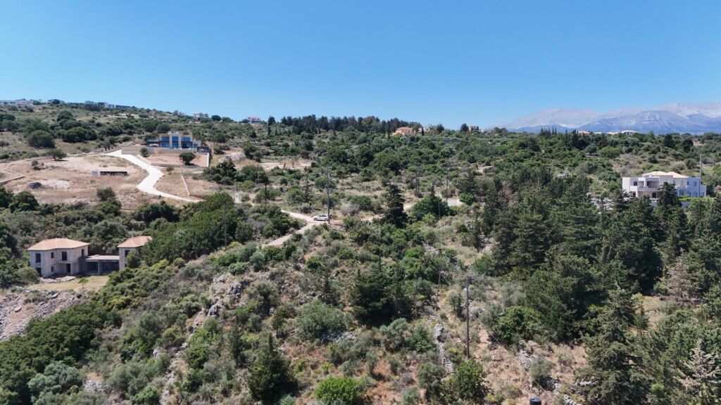 Building plot with sea & village views in Gavalochori