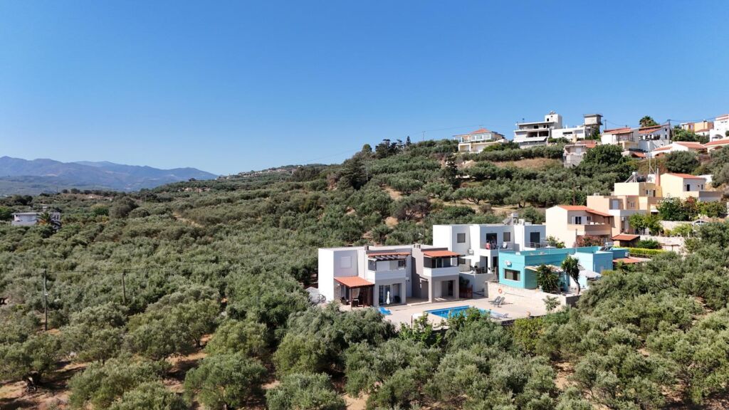 default Second floor one-bedroom apartment with a sea view & shared pool in Tavronitis