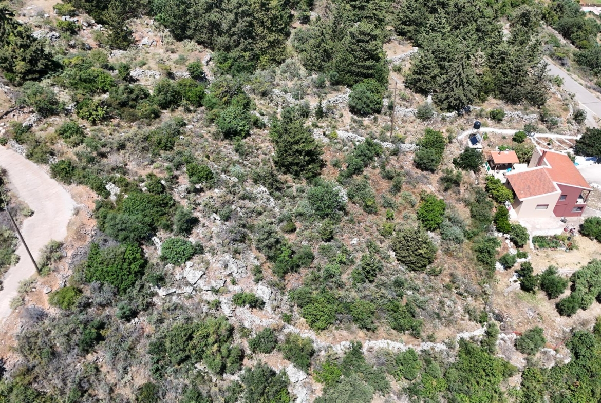 Building plot with sea & village views in Gavalochori