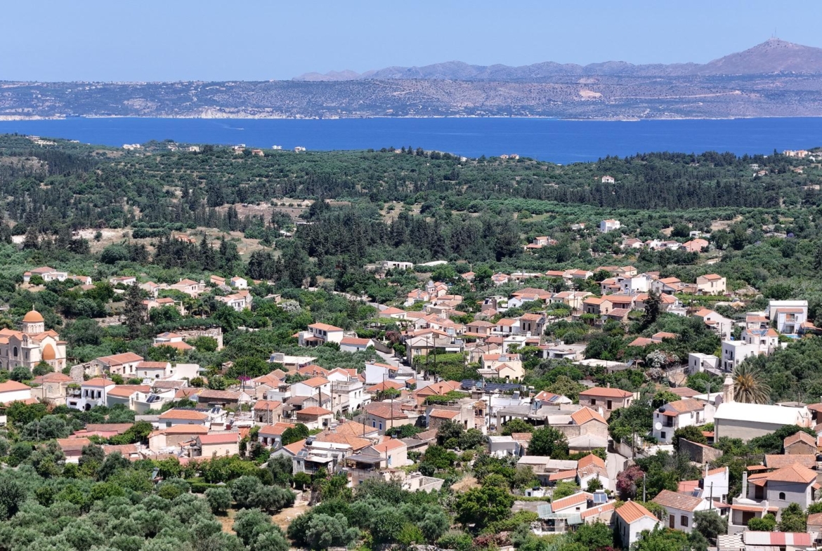 Building plot with sea & village views in Gavalochori