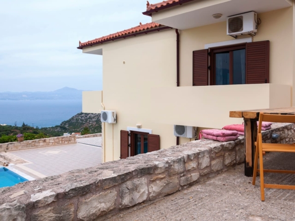 Long-term rental! Three-bedroom villa with a private pool & amazing views in Plaka