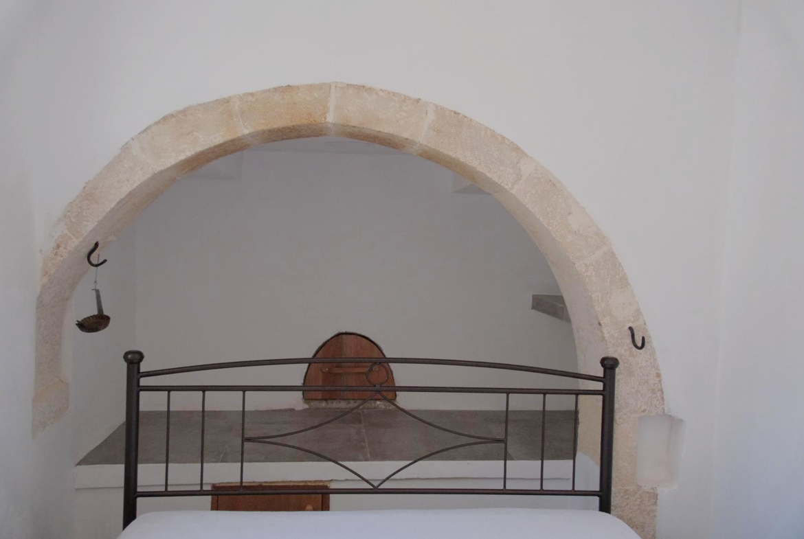 Long-term rental! Traditional beautifully restored stone house in Litsarda