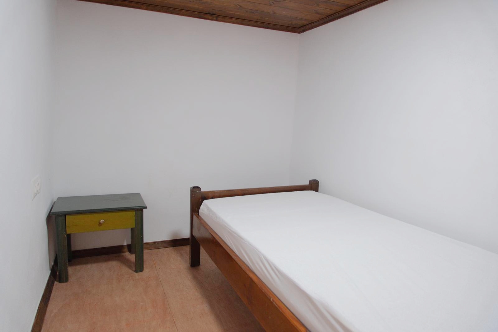 Long-term rental! Traditional beautifully restored stone house in Litsarda