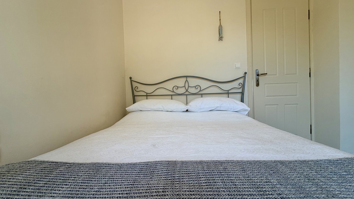 Three-bedroom villa with great sea view, pool & walking distance to Kera beach