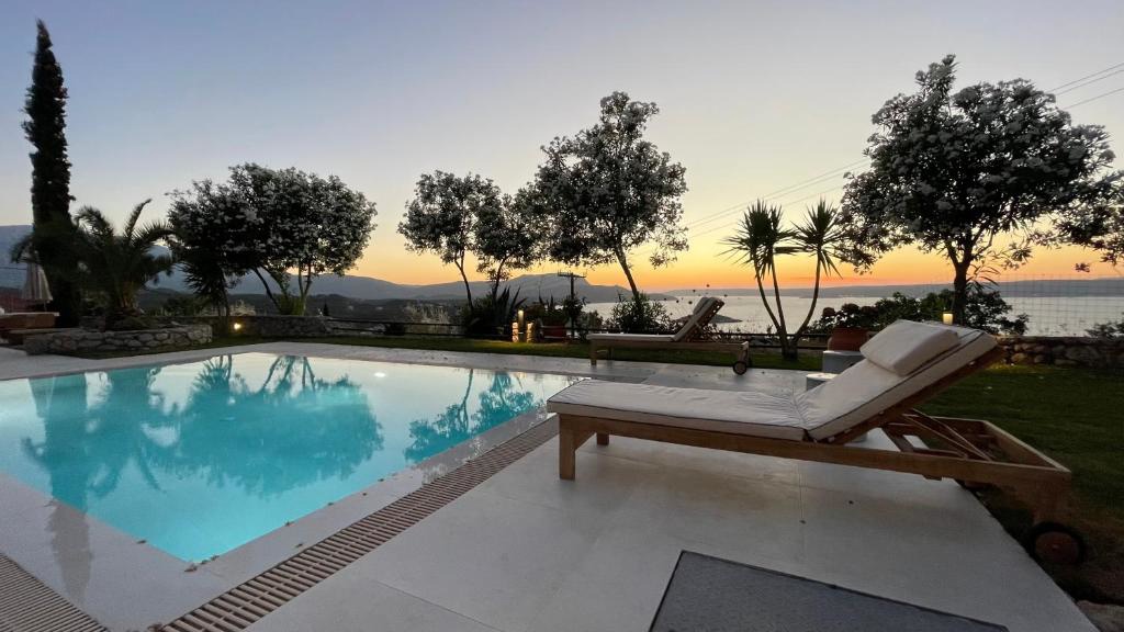 Three-bedroom villa with private pool & amazing sea views in Plaka near Almyrida beach