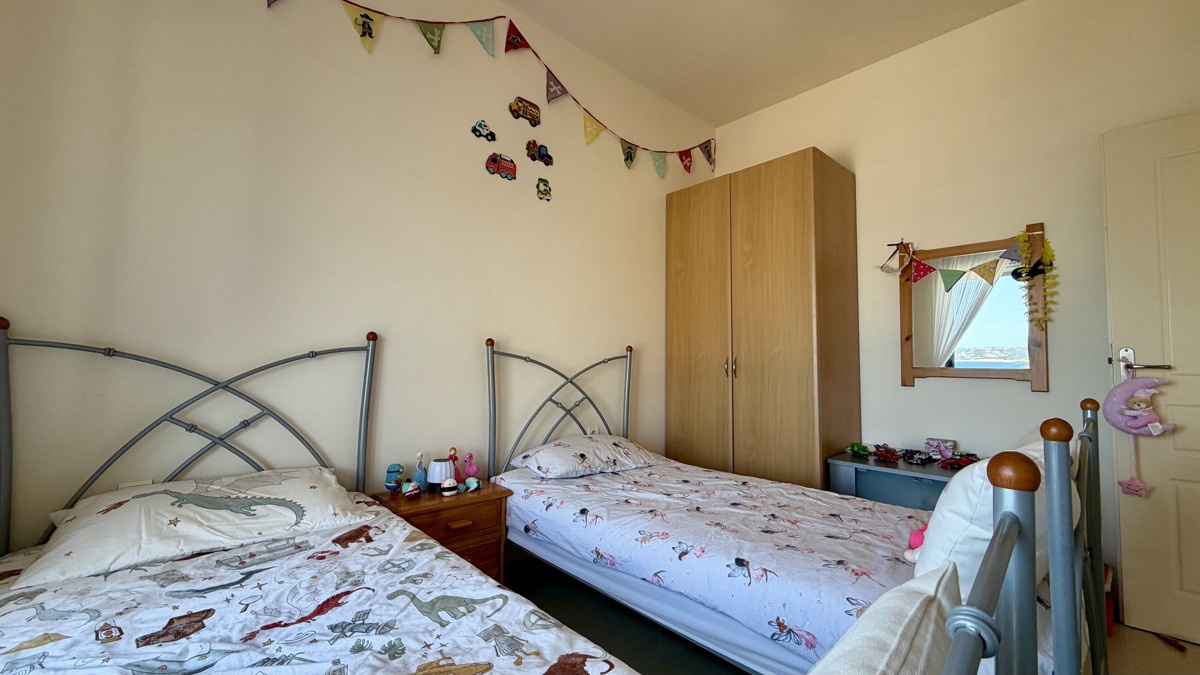 Three-bedroom villa with great sea view, pool & walking distance to Kera beach