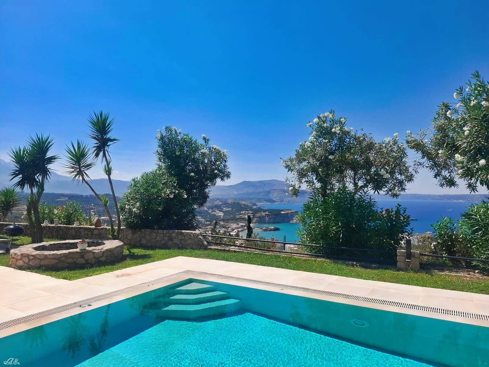 Three-bedroom villa with private pool & amazing sea views in Plaka near Almyrida beach